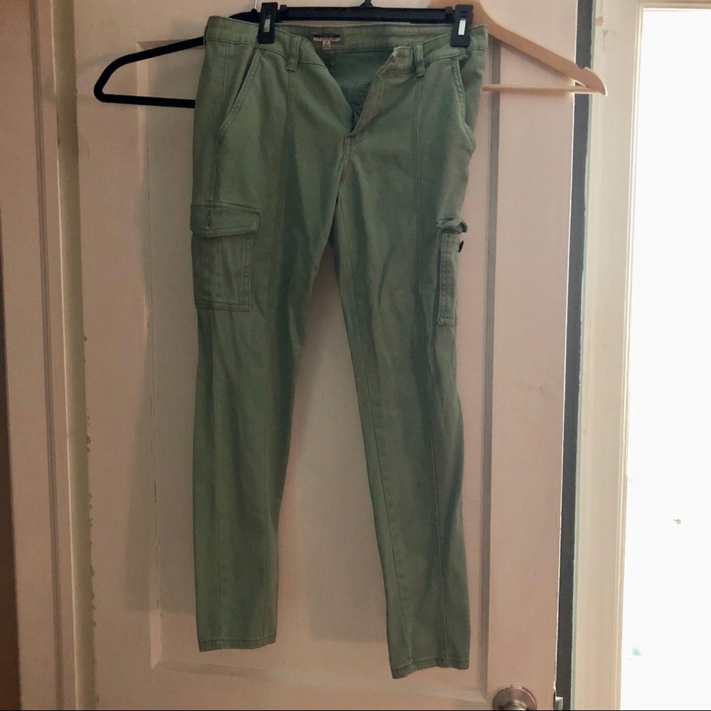 Green cargo skinnies